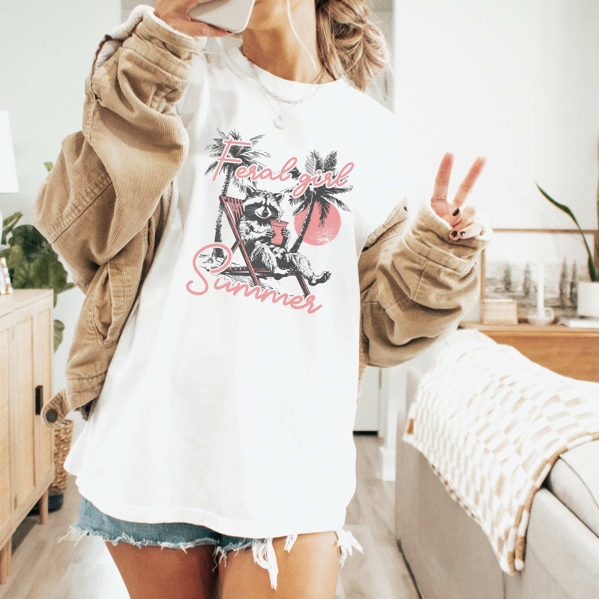 FERAL GIRL SUMMER TEE - FANGIRL SWAG