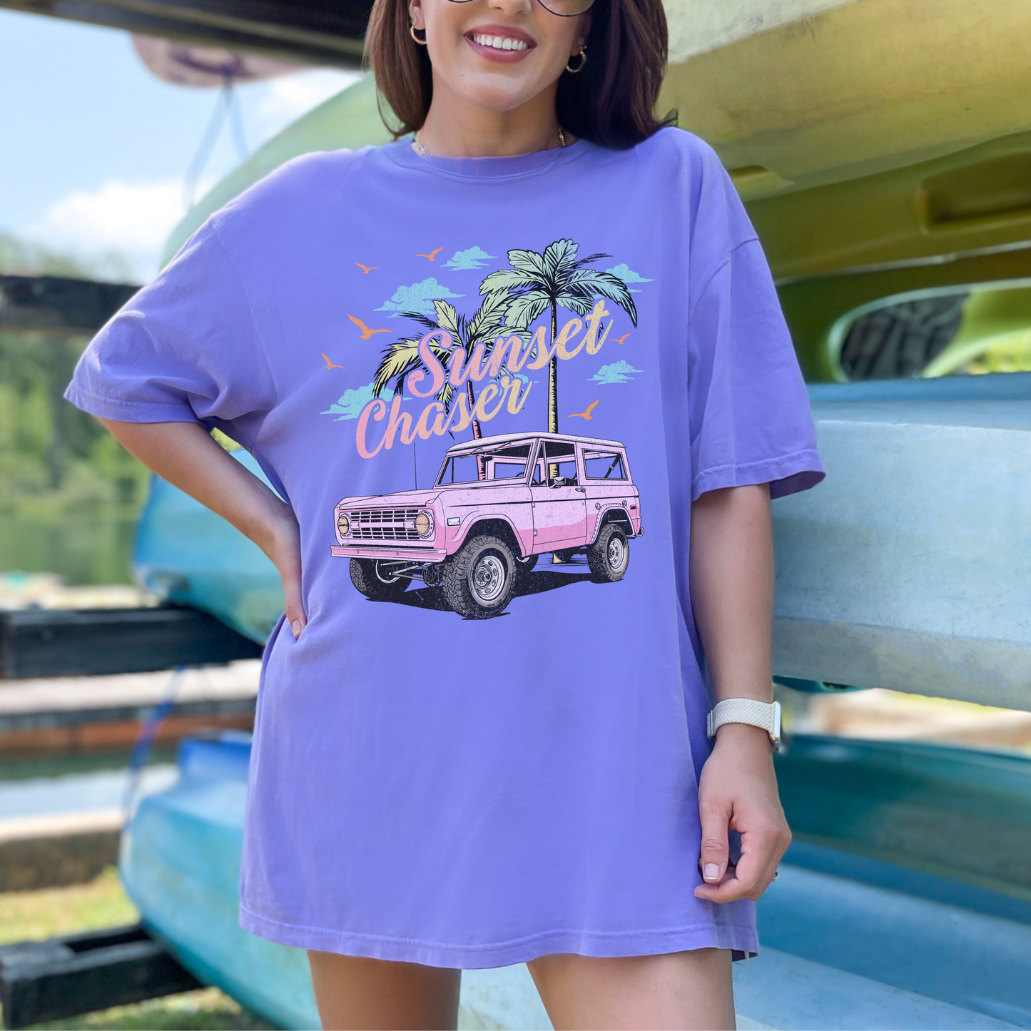 CHASING SUNSETS TEE - FANGIRL SWAG