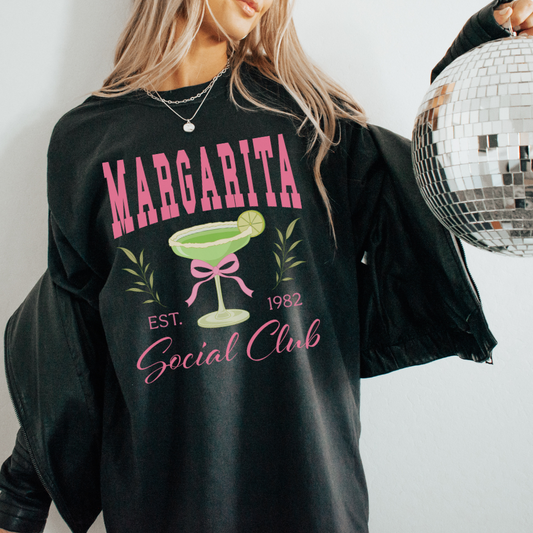 MARG SOCIAL CLUB TEE - FANGIRL SWAG