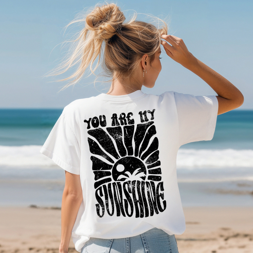 SUNSHINE TEE - FANGIRL SWAG