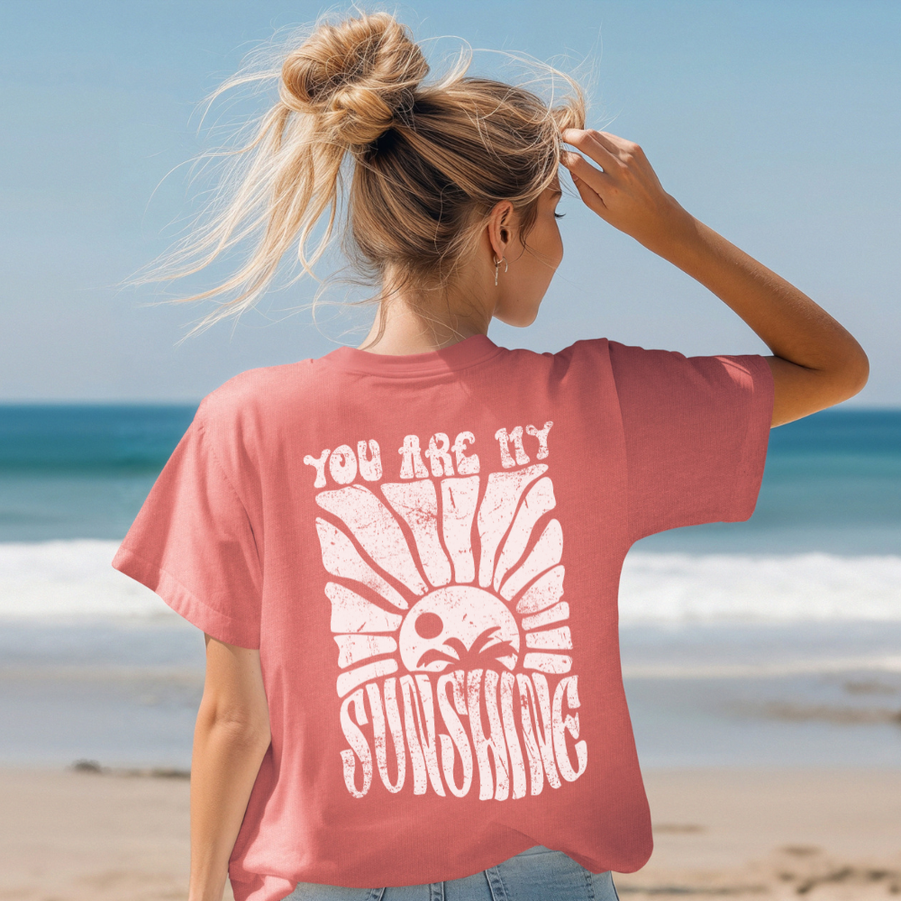 SUNSHINE TEE - FANGIRL SWAG