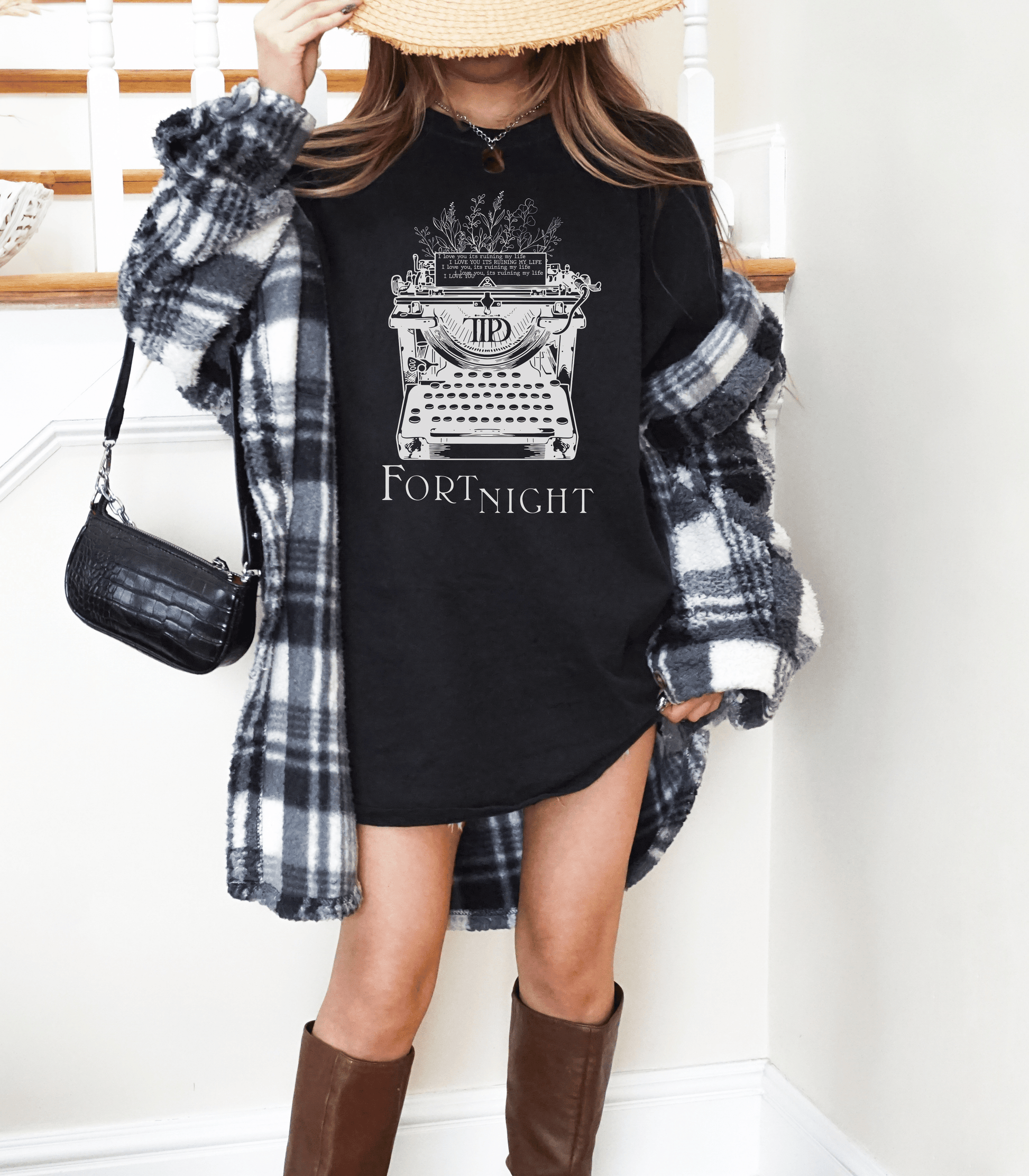 FORT NIGHT TEE - FANGIRL SWAG