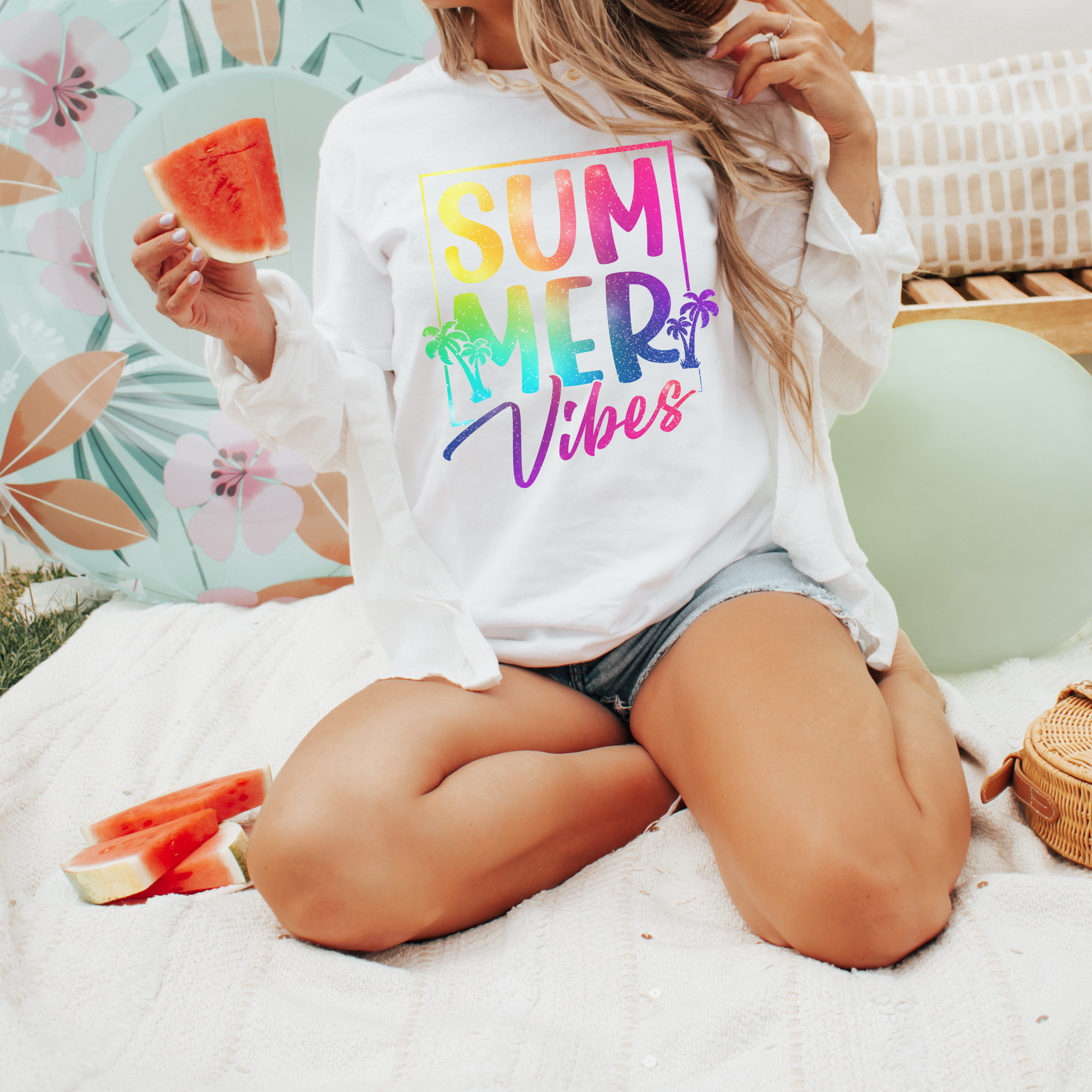 SUMMER VIBES TEE - FANGIRL SWAG