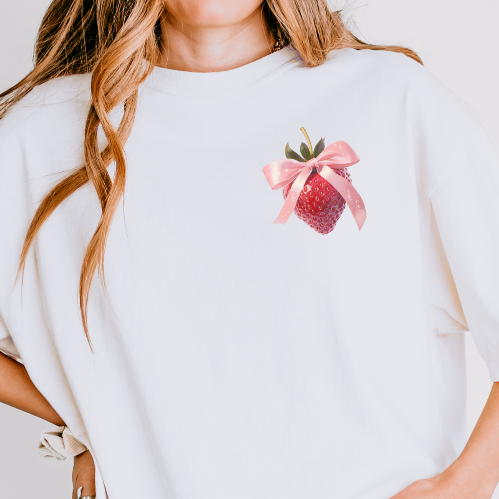STRAWBERRY FESTIVAL TEE - FANGIRL SWAG
