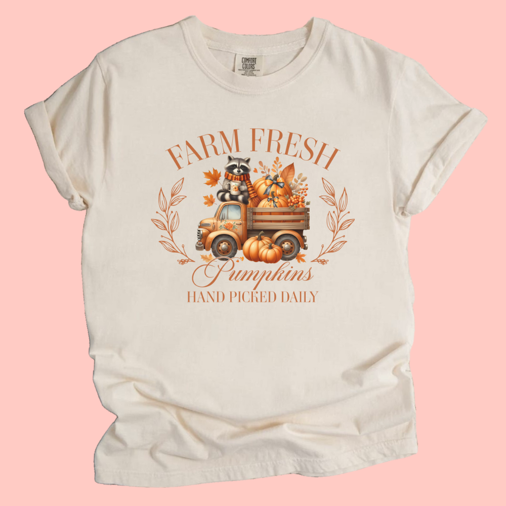 RACOON FARM FRESH PUMPKINS GRAPHIC TEE - FANGIRL SWAG