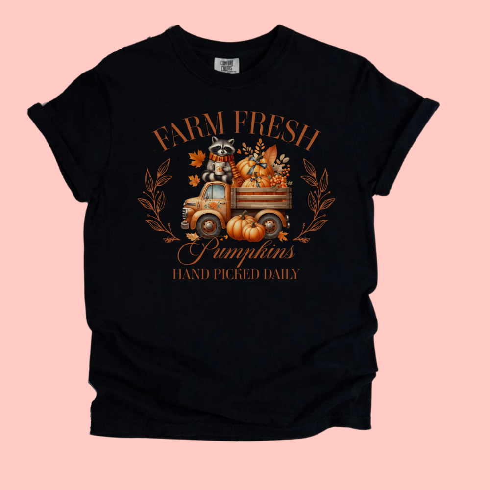 RACOON FARM FRESH PUMPKINS GRAPHIC TEE - FANGIRL SWAG