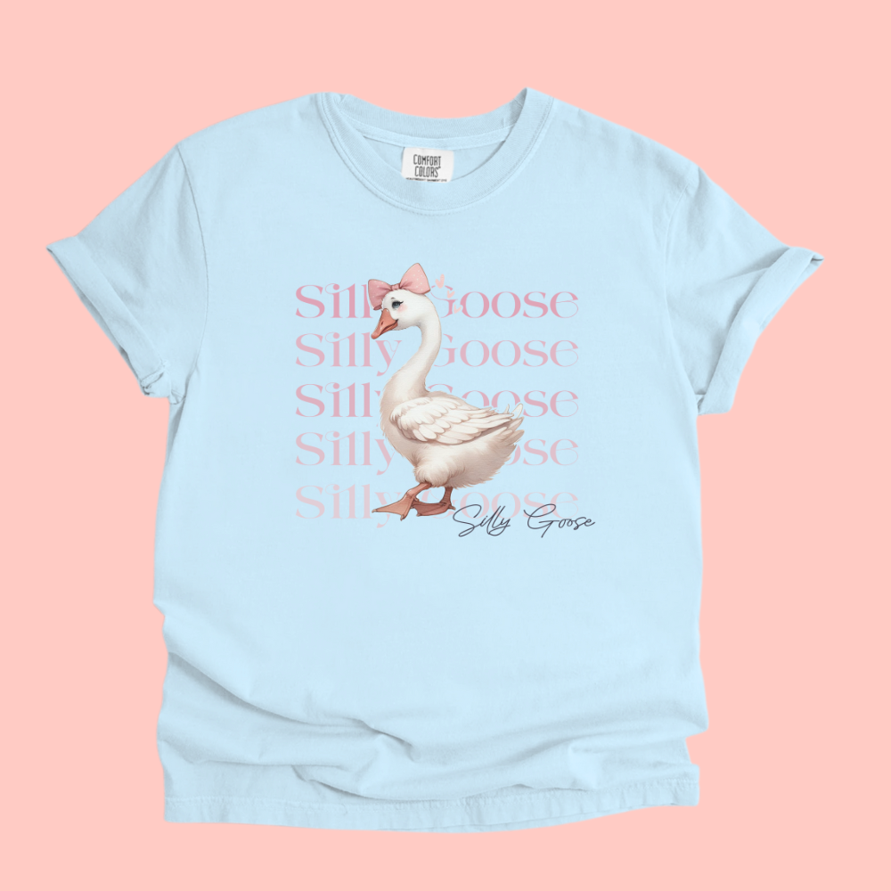SILLY GOOSE TEE - FANGIRL SWAG
