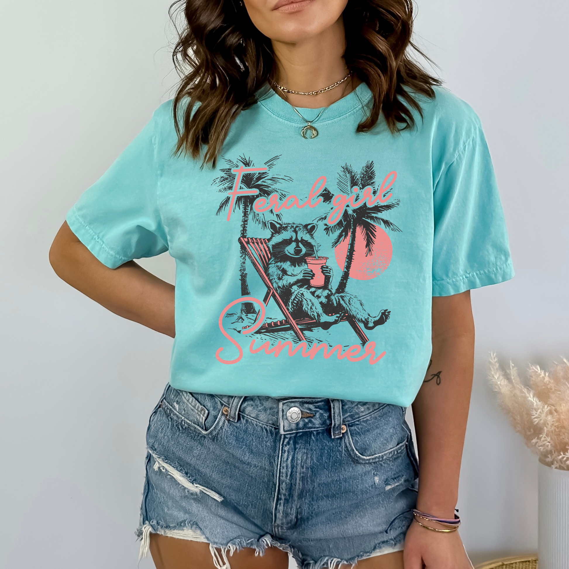 FERAL GIRL SUMMER TEE - FANGIRL SWAG